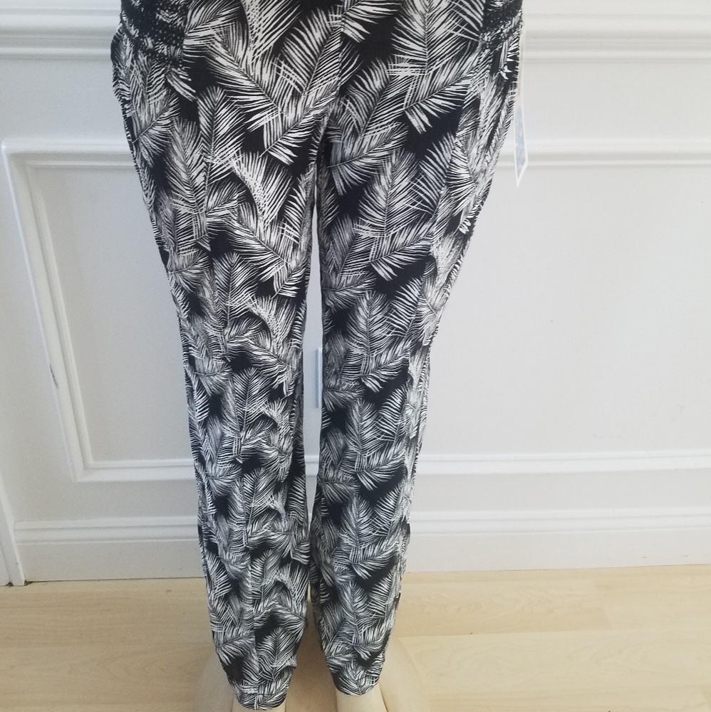 Straight leg pants - Picture 2 of 8